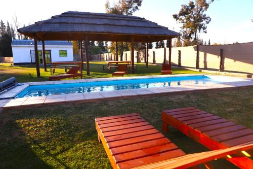 Las Compuertas House | Cabañas Willy verde con pileta climatizada y parque en Mendoza