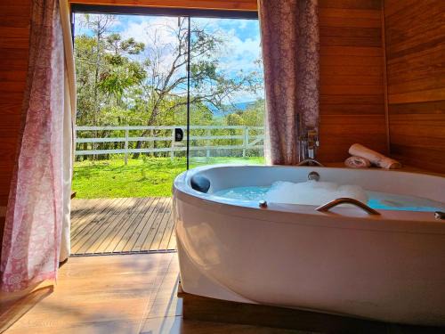 Bom Retiro House | Cabana com Hidromassagem