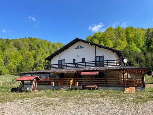 Satu Nou Cabin | Cabana Turistica Izvorul Muntelui