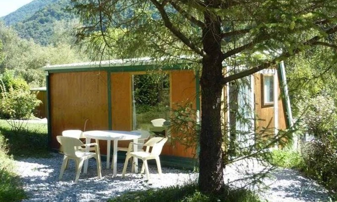 Louvie Juzon Cabin | Cabane 3 étoiles - Piscine - ccbaddb