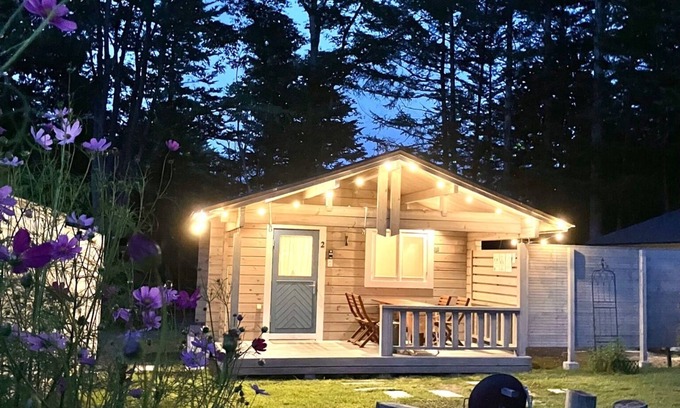 Kita Karuizawa RV Rental | Cabanon mignon Cottage style bedding towels a/Agatsuma County Gunma