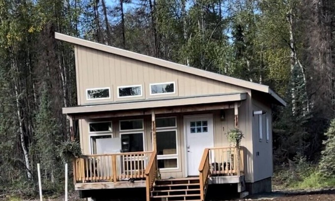 Susitna North Cabin | Cabin 1 - Cabins at the Inn