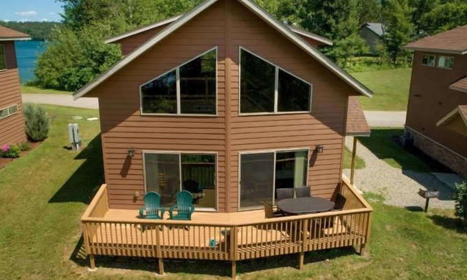 Walker Cabin | Cabin 102 - Pet Friendly/Closed Loft/Modern, Clean, Comfortable