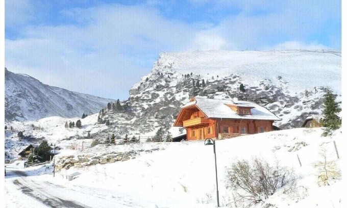 Falkert Ski Chalet | Cabin in Falkertsee with swimming pool