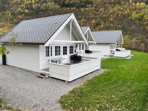 Kinsarvik Other | Cabin in Kinsarvik with Sea View