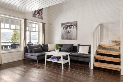 Grondalen House | Cabin in Trysil with seaview to lake