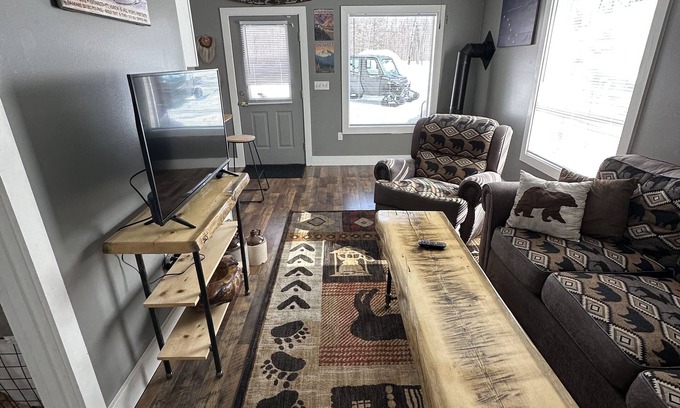 Susitna North Cabin | Cabin located on private homestead, with fun activities and beautiful views