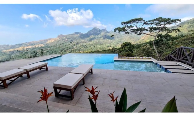 Sora House | Cabin with Heated Pool and Spectacular Mountain Views