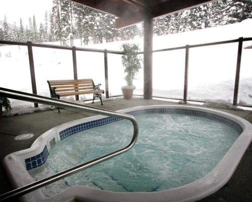 Sun Peaks Apartment | Cahilty Lodge