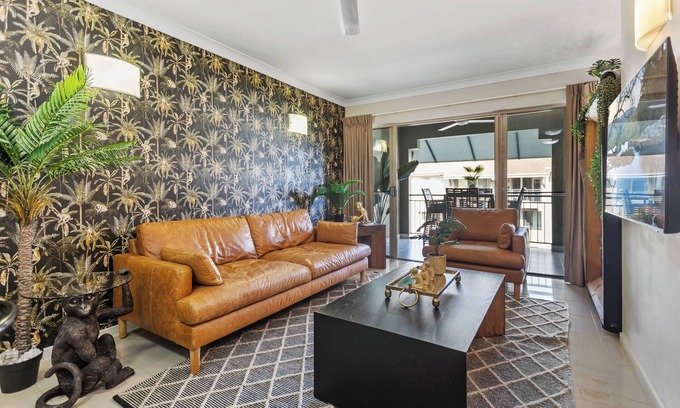 Westcourt Apartment | Cairns 2BR Jungle Retreat – Top Floor & Pool View