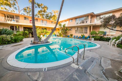 Wilshire Montana Hotel | Cal Mar Hotel Suites