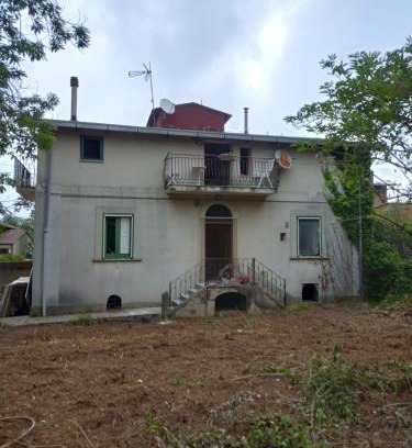 San Roberto House | CALABRIA COLLINA DI SCILLA CASALE OSTELLO1800 SELF SERVICE GIARDINO STANZE E APPARTAMENTI PER FAMIGLIE COPPIE E SINGLE Melia Pzza S Gaetano 16