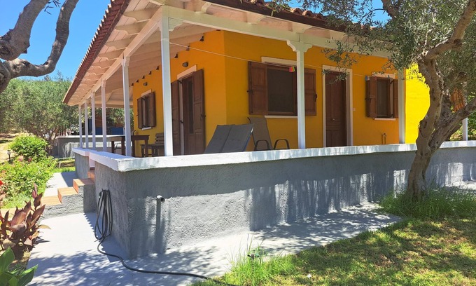 Andravida-Kyllini House | Calm and idyllic in the country, close to the beach - holiday house with wifi |