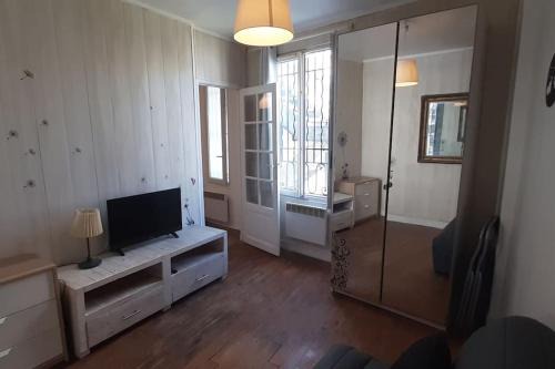 Republique–Point-du-Jour Apartment | Calme, proche de Paris/parc des princes