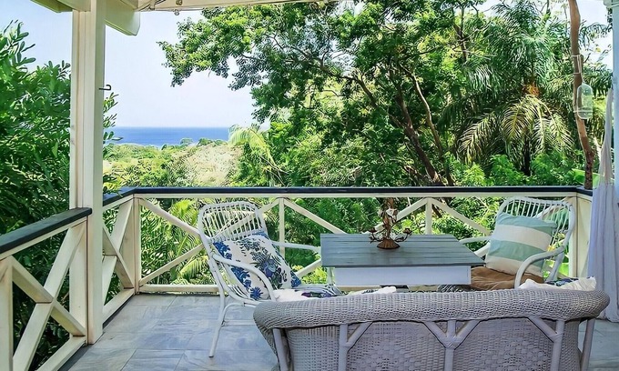 Antoneys Cay Cottage | Calypso Cottage - 5 min (walk) to West End beach