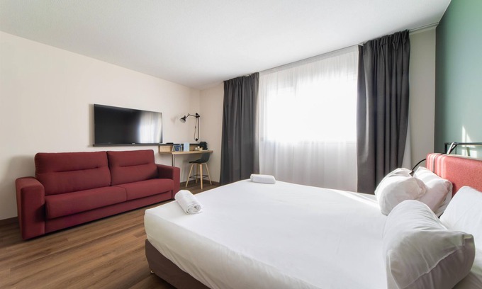 Tournezy Hotel | Campanile Montpellier Ouest