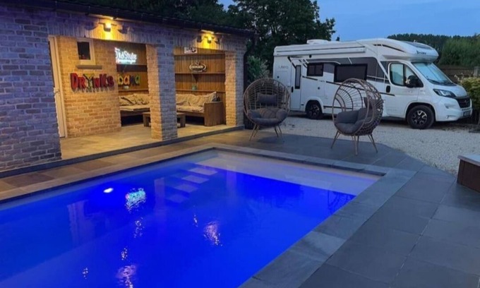 Haaltert House | Camper met Sauna en Zwembad in de Rand van de Vlaamse Ardennen Genieten
