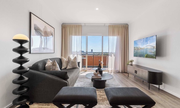 Newtown Apartment | Camperdown Cozy Corner 10