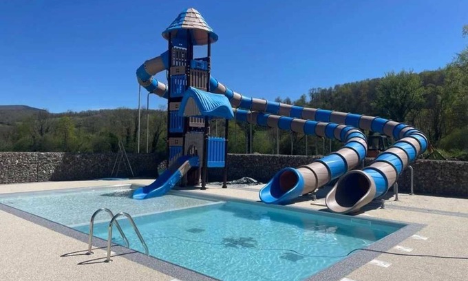Seix House | Camping 3 étoiles - Parc aquatique - ccaihga