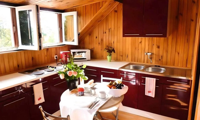 Saint-Honore-les-Bains Apartment | Camping des Bains * - Apartment n°1 - 1 bedroom 2 to 3 people - 2 pers. included in the tariff
