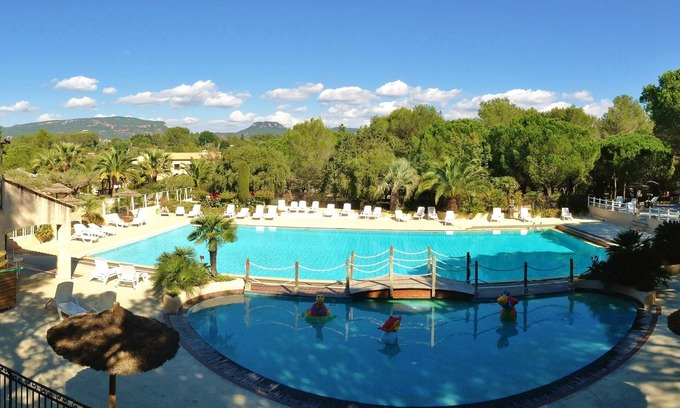 Roquebrune-sur-Argens RV Rental | Camping Lei Suves- Greenchalets
