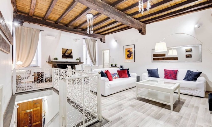 Rione IX Pigna Apartment | Campo de Fiori - Elegant 2-bedroom with private entrance