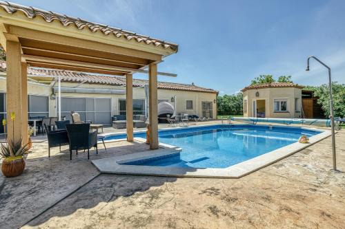 Torroella de Fluvia Villa | Can Miquel