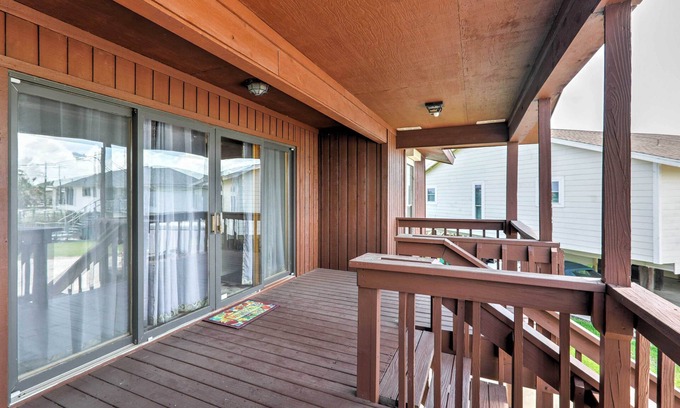 Freeport House | Canal-Front Home in Freeport w/Covered Boat Dock!