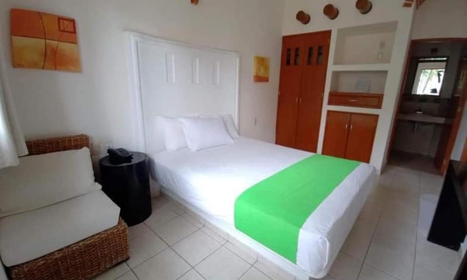 Carolina Hotel | Canarios Cuernavaca