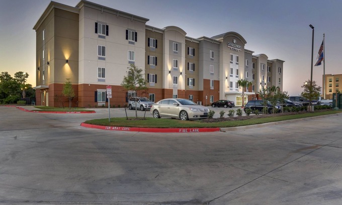 College Station Hotel | Candlewood Suites College Station At University by IHG