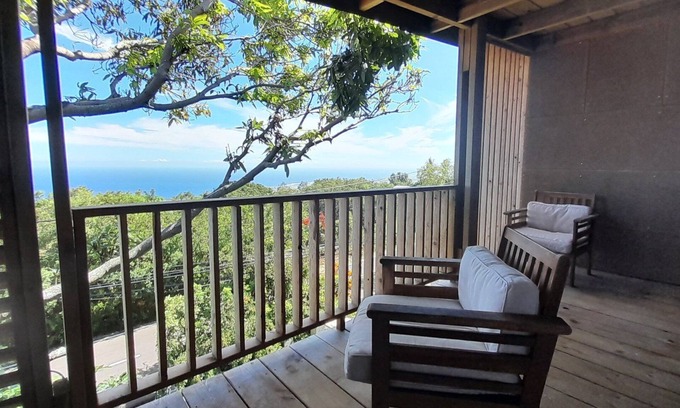 Montvert-les Bas Apartment | Cannelle, Cozy, Sea View in Mont Vert Les Bas