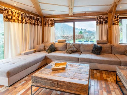 Membre House | Capacious holiday home in Membre with garden