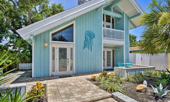 Port Canaveral House | Cape Canaveral Cottage with Pool - Walk to Beach!