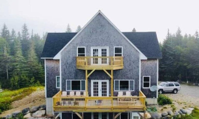 South Addison House | Cape Escape on the Maine Coast