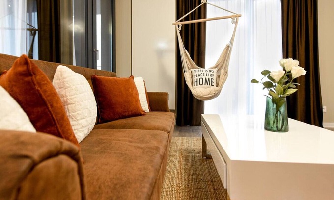 Aviatiei Apartment | CAPPUCCINO | Cloud 9 Studio with Free Parking