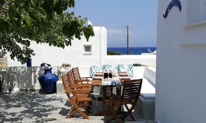 Logaras House | Captain's Andrew Hide Away 150 meters from Logaras Beach