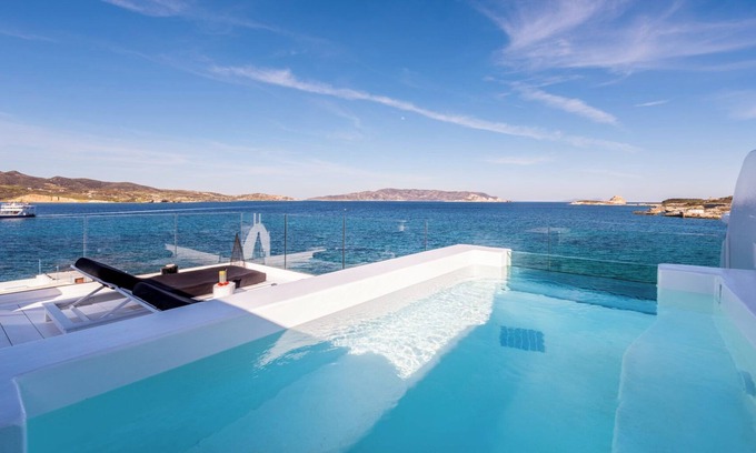 Apollonia House | Captain Zeppos