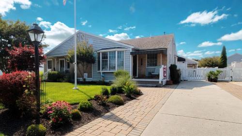 Village Green House | Captains Quarters
