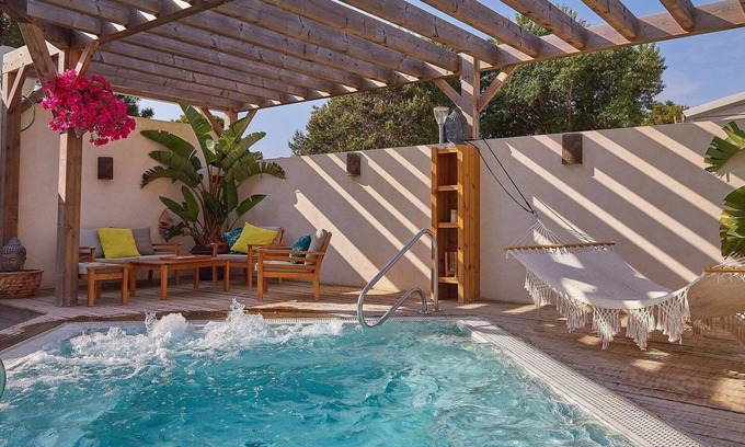 Foulquines RV Rental | Caravan 'Narbonne Plage' with Shared Pool, Private Terrace and Air Conditioning