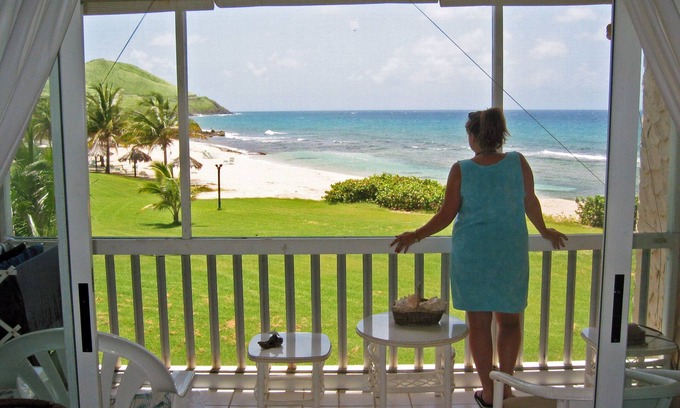 Estate Salt River Condo | Caribbean Breeze - Beachfront Condo - Christmas Week 2025 Still Available!