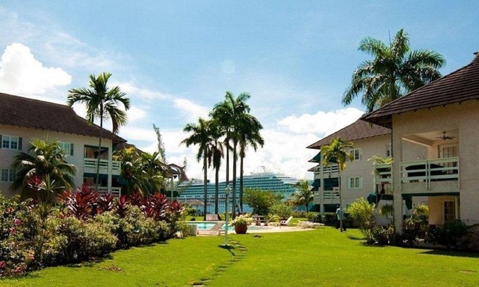 Montego Bay House | Caribbean Sea Dreams 2 Bedroom townhome, 2 pools, 24 hour security.