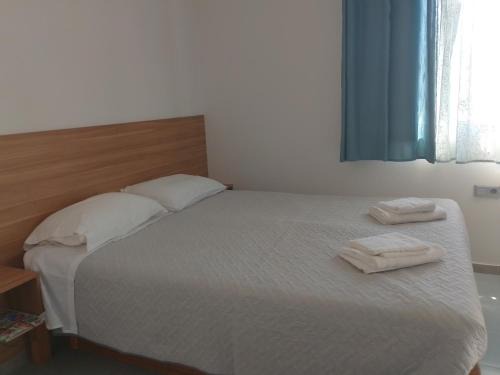 Archanes-Asterousia Apartment | Carob Tree apartment, Tris Ekklisies