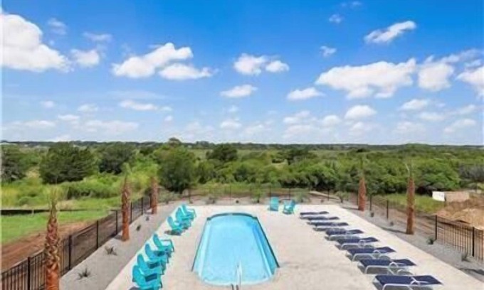 Ocean Isle Beach House | "Carolina Kai" Private Pool. Tiki Bar,