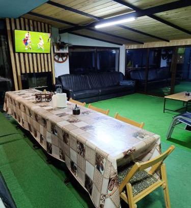 Capatineni-Ungureni House | Casă de vacanţă ,La Vălucu"