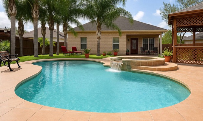 Pharr House | Casa Aaron, Large Pool, Game Room, Spacious Backyard with Palm Trees, 3 Bedrooms