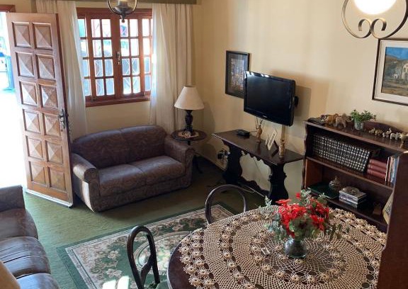 Fracalanza House | Casa aconchegante pertinho de tudo, ótima localização.