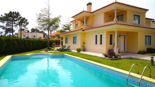 Mira Villa | Casa Amarela - O seu Oásis na floresta