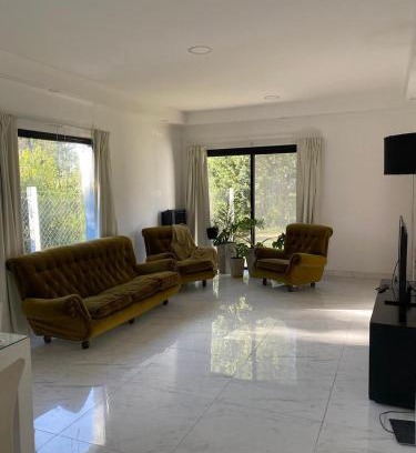 Saladillo House | Casa amplia y moderna