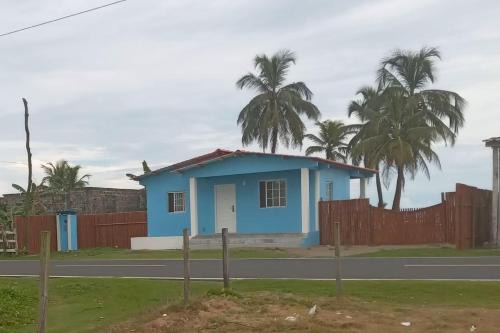Colon House | Casa Azul Miguel de la Borda