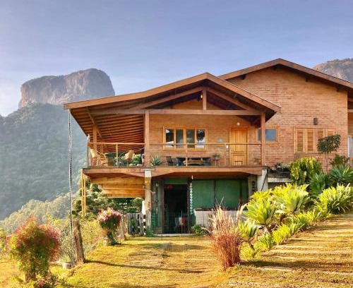 Sao Bento do Sapucai House | Casa Baúau